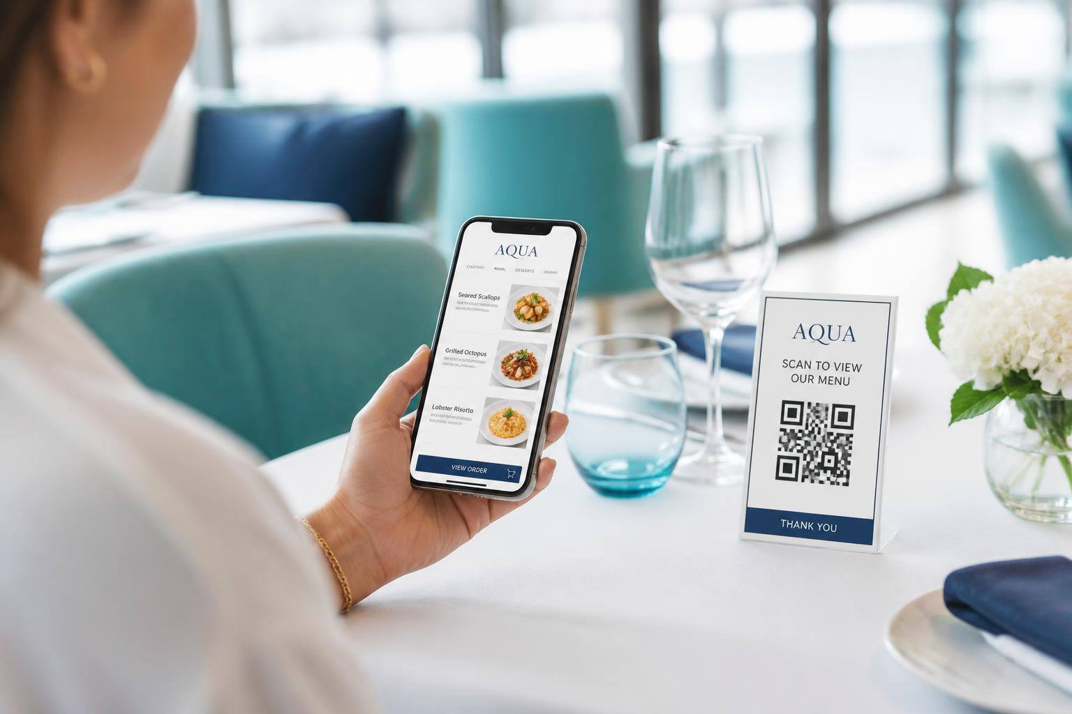 Carta digital de un restaurante abierta desde un teléfono móvil